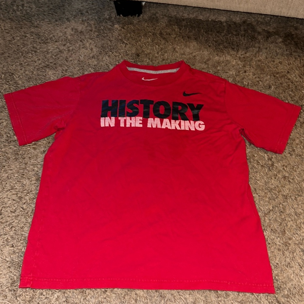 🦄3 FOR $15 Nike graphic t-shirt